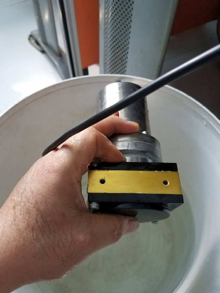 JS40拉线位移传感器